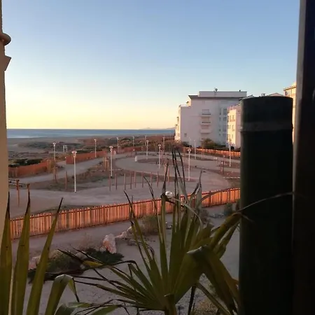 L'escale, A 30m. * Лёкат